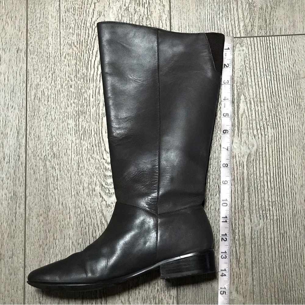 St. John’s Bay Leather Tall Taupe Boots Size 9 - Picture 8 of 8